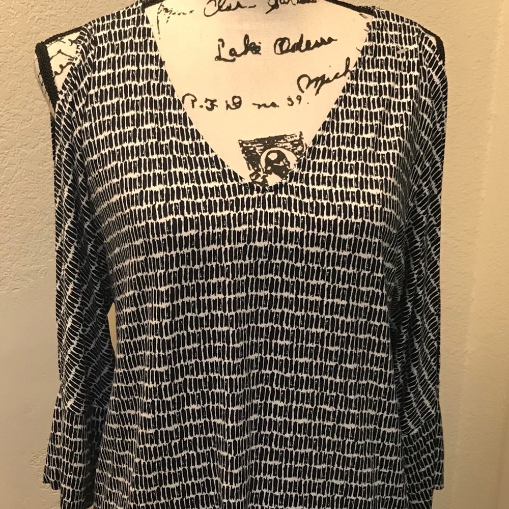 Banana Republic Cold shoulder  Top